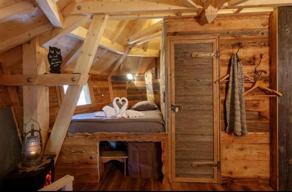 Cabanes Chartreuse Insolite - Cabane "La Bordee" แซ็ง-ปิแอร์-เดอ-ชาร์ตรูส ภายนอก รูปภาพ